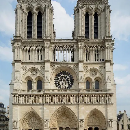 Chic And Spacious Apart With Parking In Paris * بيارفيت-سور-سين