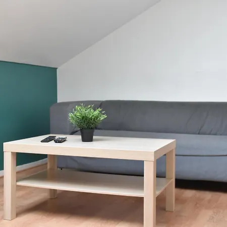 شقة Chic And Spacious Apart With Parking In Paris بيارفيت-سور-سين