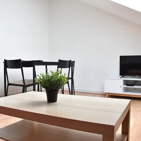 Chic And Spacious Apart With Parking In Paris شقة بيارفيت-سور-سين